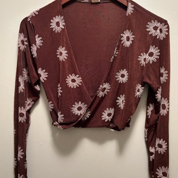 Vintage Wrap Top - Picture 3 of 3